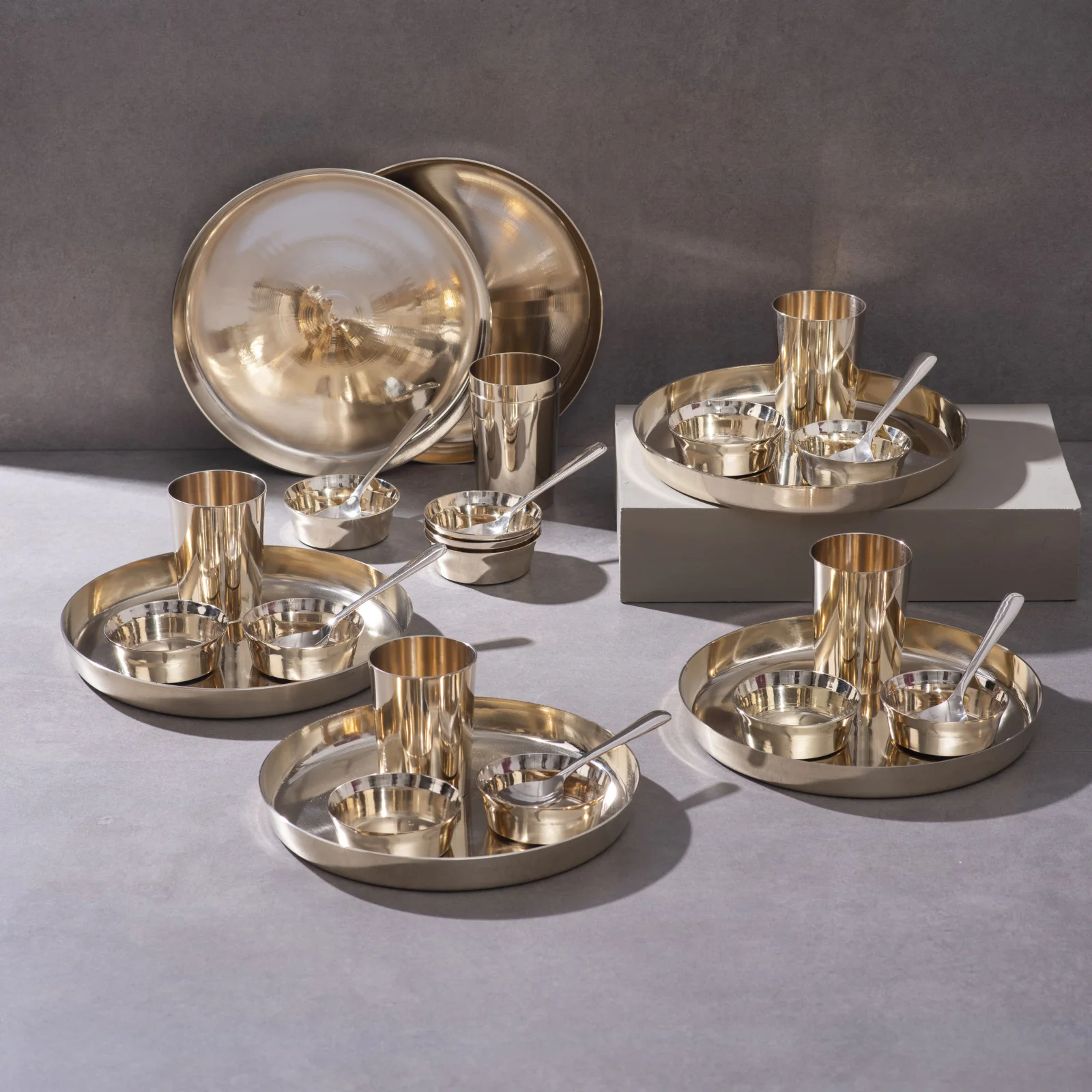 Peetal Dinner Set — Plain